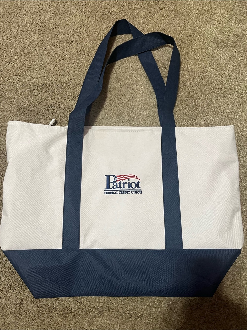 New navy white zippered boat tote large